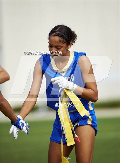 Thumbnail 3 in Middleburg vs Mainland (Jaguars Preseason Classic) photogallery.