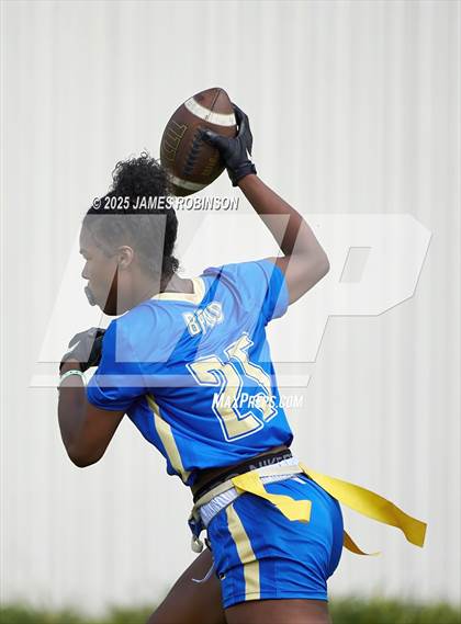 Thumbnail 1 in Middleburg vs Mainland (Jaguars Preseason Classic) photogallery.