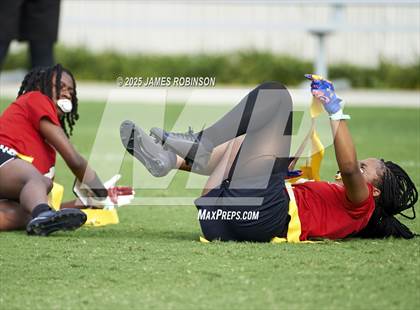 Thumbnail 1 in Middleburg vs Mainland (Jaguars Preseason Classic) photogallery.