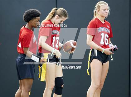 Thumbnail 3 in Middleburg vs Mainland (Jaguars Preseason Classic) photogallery.