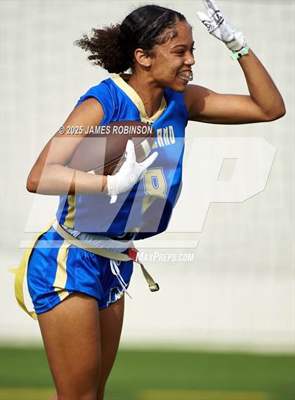Thumbnail 1 in Middleburg vs Mainland (Jaguars Preseason Classic) photogallery.
