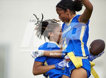 Thumbnail 3 in Middleburg vs Mainland (Jaguars Preseason Classic) photogallery.