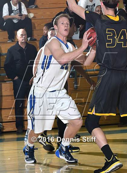 Thumbnail 3 in Edison vs. Rocklin (Adidas Challenge) photogallery.