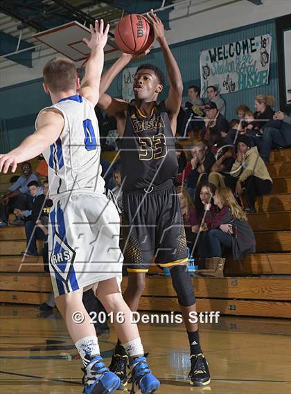 Thumbnail 2 in Edison vs. Rocklin (Adidas Challenge) photogallery.