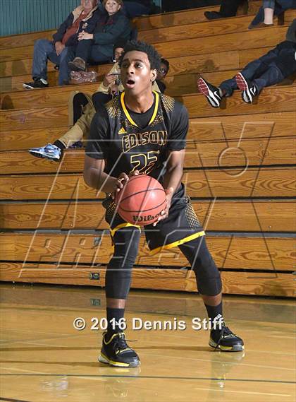 Thumbnail 2 in Edison vs. Rocklin (Adidas Challenge) photogallery.