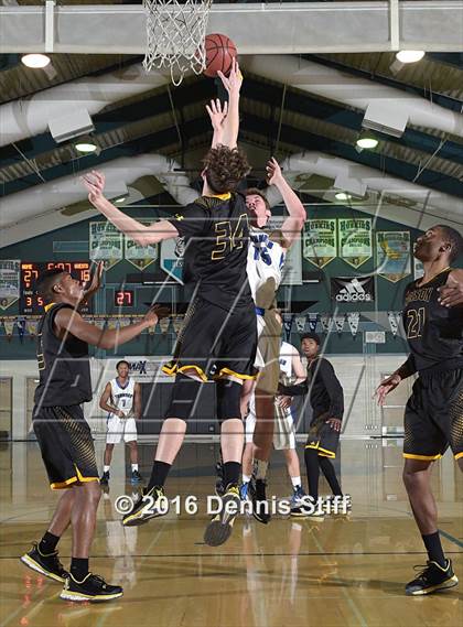 Thumbnail 3 in Edison vs. Rocklin (Adidas Challenge) photogallery.