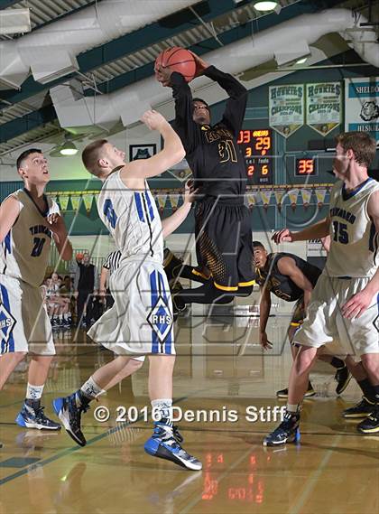 Thumbnail 2 in Edison vs. Rocklin (Adidas Challenge) photogallery.