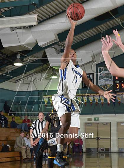 Thumbnail 2 in Edison vs. Rocklin (Adidas Challenge) photogallery.