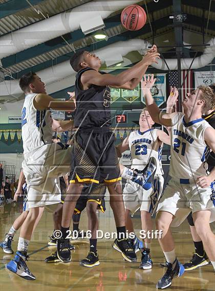 Thumbnail 3 in Edison vs. Rocklin (Adidas Challenge) photogallery.