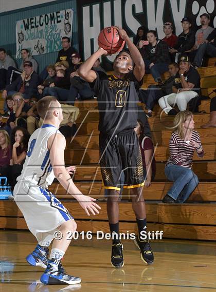 Thumbnail 3 in Edison vs. Rocklin (Adidas Challenge) photogallery.