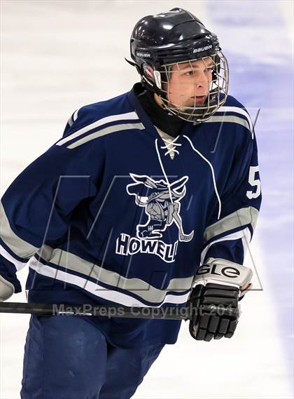 Thumbnail 1 in Howell @ Middletown North photogallery.