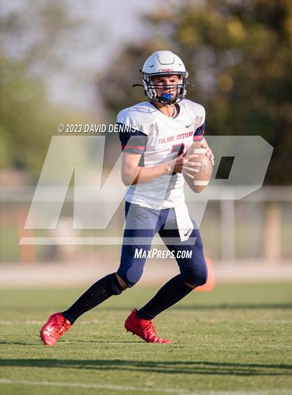Thumbnail 2 in Tulare Western @ Bakersfield Christian photogallery.