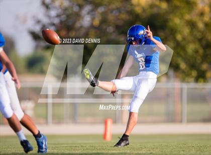 Thumbnail 2 in Tulare Western @ Bakersfield Christian photogallery.