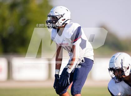 Thumbnail 2 in Tulare Western @ Bakersfield Christian photogallery.