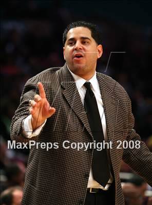 Thumbnail 2 in St. Raymond vs. St. Patrick (Nike Super 6 @ the Garden) photogallery.