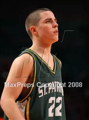 Thumbnail 1 in St. Raymond vs. St. Patrick (Nike Super 6 @ the Garden) photogallery.