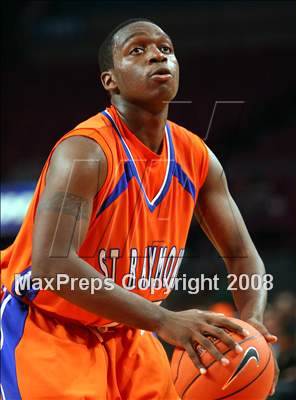 Thumbnail 2 in St. Raymond vs. St. Patrick (Nike Super 6 @ the Garden) photogallery.