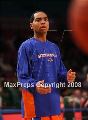 Thumbnail 2 in St. Raymond vs. St. Patrick (Nike Super 6 @ the Garden) photogallery.