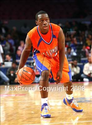 Thumbnail 2 in St. Raymond vs. St. Patrick (Nike Super 6 @ the Garden) photogallery.