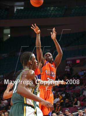 Thumbnail 2 in St. Raymond vs. St. Patrick (Nike Super 6 @ the Garden) photogallery.