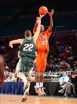 Thumbnail 3 in St. Raymond vs. St. Patrick (Nike Super 6 @ the Garden) photogallery.