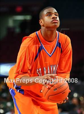 Thumbnail 3 in St. Raymond vs. St. Patrick (Nike Super 6 @ the Garden) photogallery.