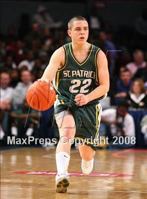 Thumbnail 1 in St. Raymond vs. St. Patrick (Nike Super 6 @ the Garden) photogallery.