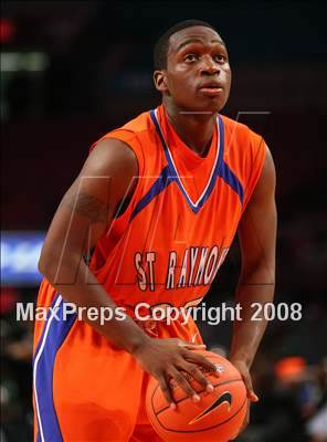 Thumbnail 3 in St. Raymond vs. St. Patrick (Nike Super 6 @ the Garden) photogallery.
