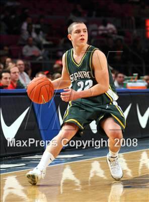 Thumbnail 3 in St. Raymond vs. St. Patrick (Nike Super 6 @ the Garden) photogallery.