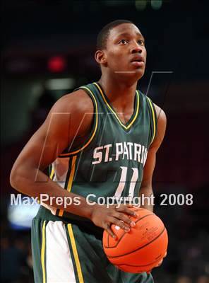 Thumbnail 3 in St. Raymond vs. St. Patrick (Nike Super 6 @ the Garden) photogallery.