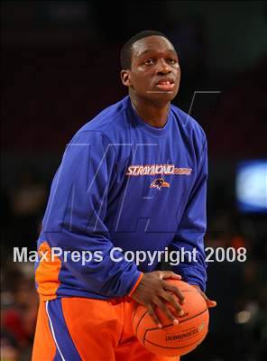 Thumbnail 3 in St. Raymond vs. St. Patrick (Nike Super 6 @ the Garden) photogallery.