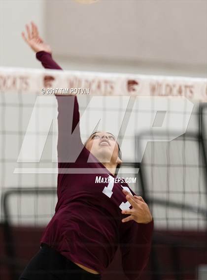 Thumbnail 2 in Paloma Valley vs La Sierra photogallery.