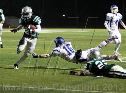 Thumbnail 2 in De La Salle vs. Folsom (CIF NorCal Regional Open Division Final) photogallery.