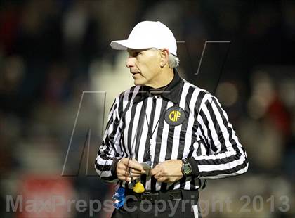 Thumbnail 1 in De La Salle vs. Folsom (CIF NorCal Regional Open Division Final) photogallery.