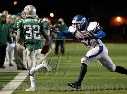 Thumbnail 2 in De La Salle vs. Folsom (CIF NorCal Regional Open Division Final) photogallery.