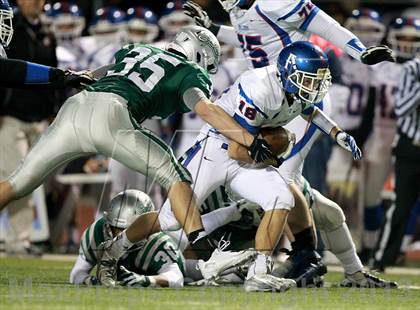 Thumbnail 2 in De La Salle vs. Folsom (CIF NorCal Regional Open Division Final) photogallery.