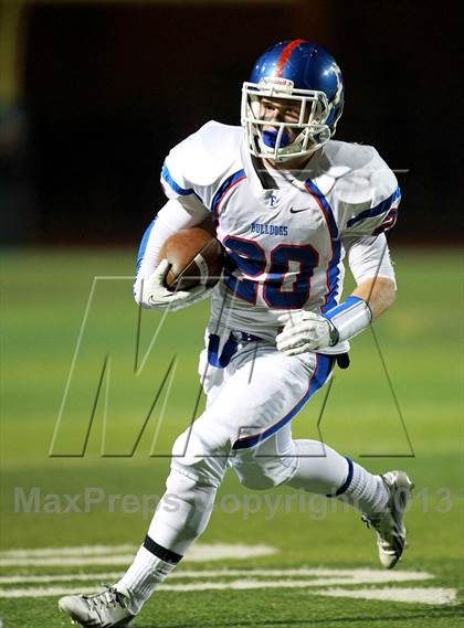 Thumbnail 3 in De La Salle vs. Folsom (CIF NorCal Regional Open Division Final) photogallery.