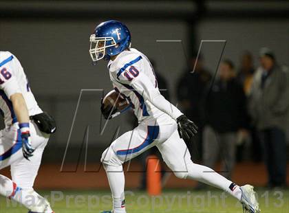 Thumbnail 2 in De La Salle vs. Folsom (CIF NorCal Regional Open Division Final) photogallery.