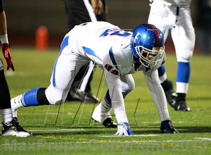 Thumbnail 2 in De La Salle vs. Folsom (CIF NorCal Regional Open Division Final) photogallery.
