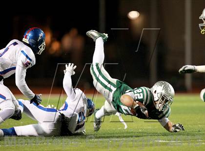 Thumbnail 3 in De La Salle vs. Folsom (CIF NorCal Regional Open Division Final) photogallery.