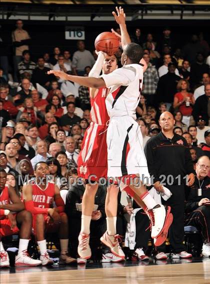 Thumbnail 2 in Mater Dei @ Centennial (CIF SS D1AA Playoffs) photogallery.
