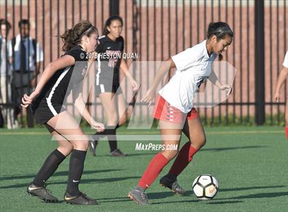 Thumbnail 3 in Cornerstone Christian vs San Clemente (Mater Dei Premier Invitational) photogallery.