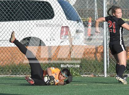 Thumbnail 2 in Cornerstone Christian vs San Clemente (Mater Dei Premier Invitational) photogallery.