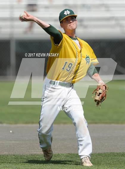 Thumbnail 3 in Lyman Memorial vs. Holy Cross (CIAC Class S Final) photogallery.