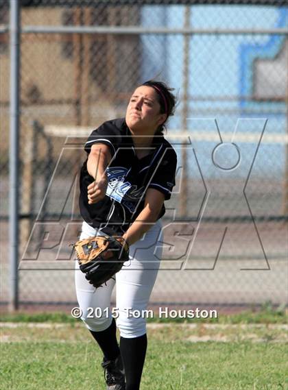 Thumbnail 2 in Arroyo @ Azusa photogallery.