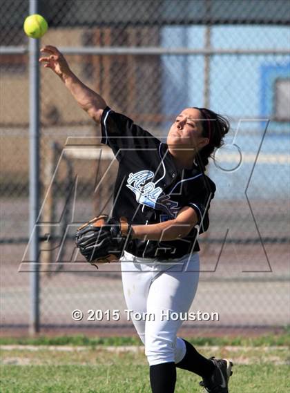 Thumbnail 1 in Arroyo @ Azusa photogallery.
