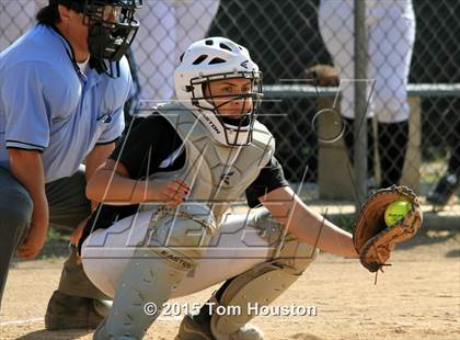 Thumbnail 3 in Arroyo @ Azusa photogallery.