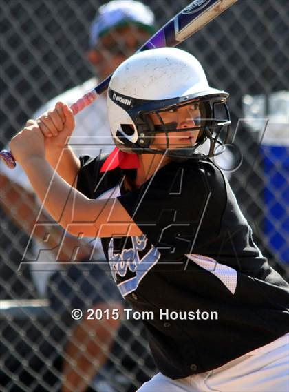 Thumbnail 1 in Arroyo @ Azusa photogallery.