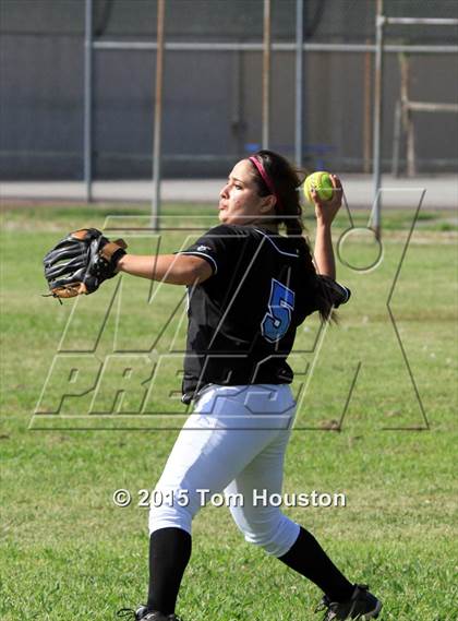 Thumbnail 2 in Arroyo @ Azusa photogallery.