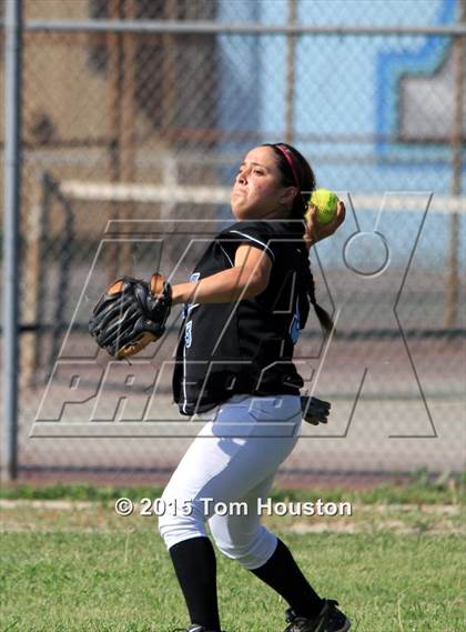 Thumbnail 3 in Arroyo @ Azusa photogallery.